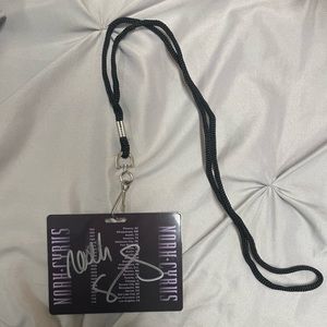 Signed VIP lanyard Noah Cyrus